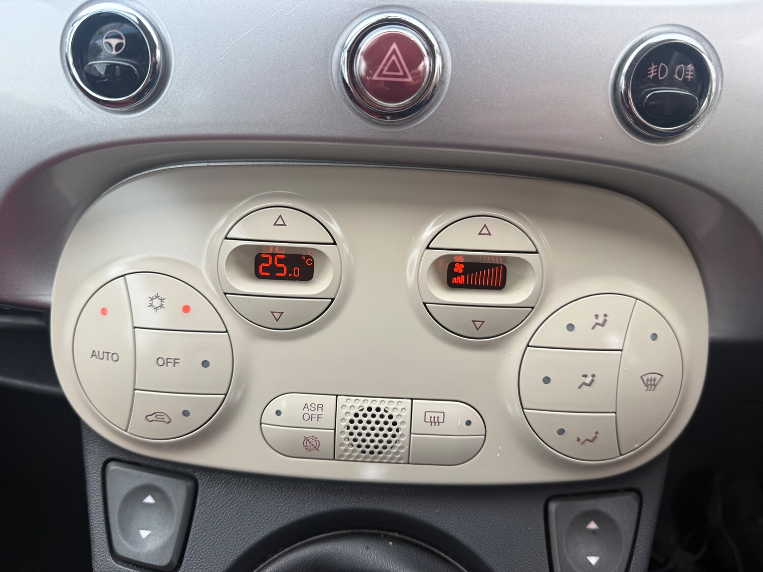 Used Fiat 500C 2011 for sale - 76341028: Photo 17