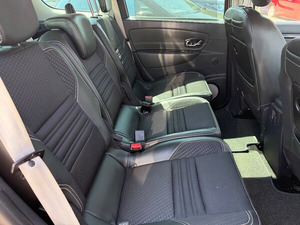 Used Renault Grand Scenic 2016 for sale - 75550035: Photo 14