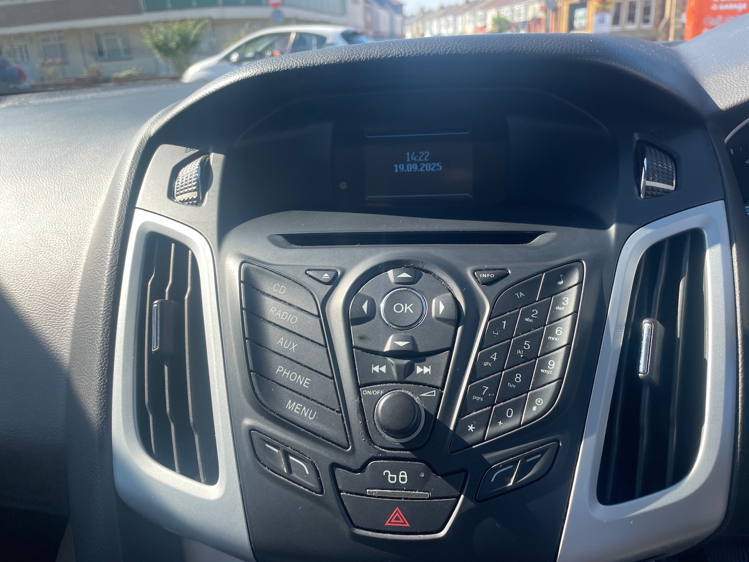 Used Ford Focus 2013 for sale - 75343748: Photo 17