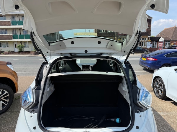 Used Renault Zoe for sale - 74182522: Photo 12