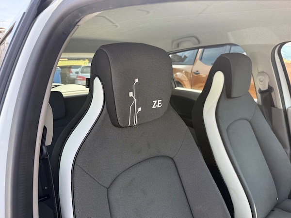 Used Renault Zoe for sale - 74182522: Photo 23