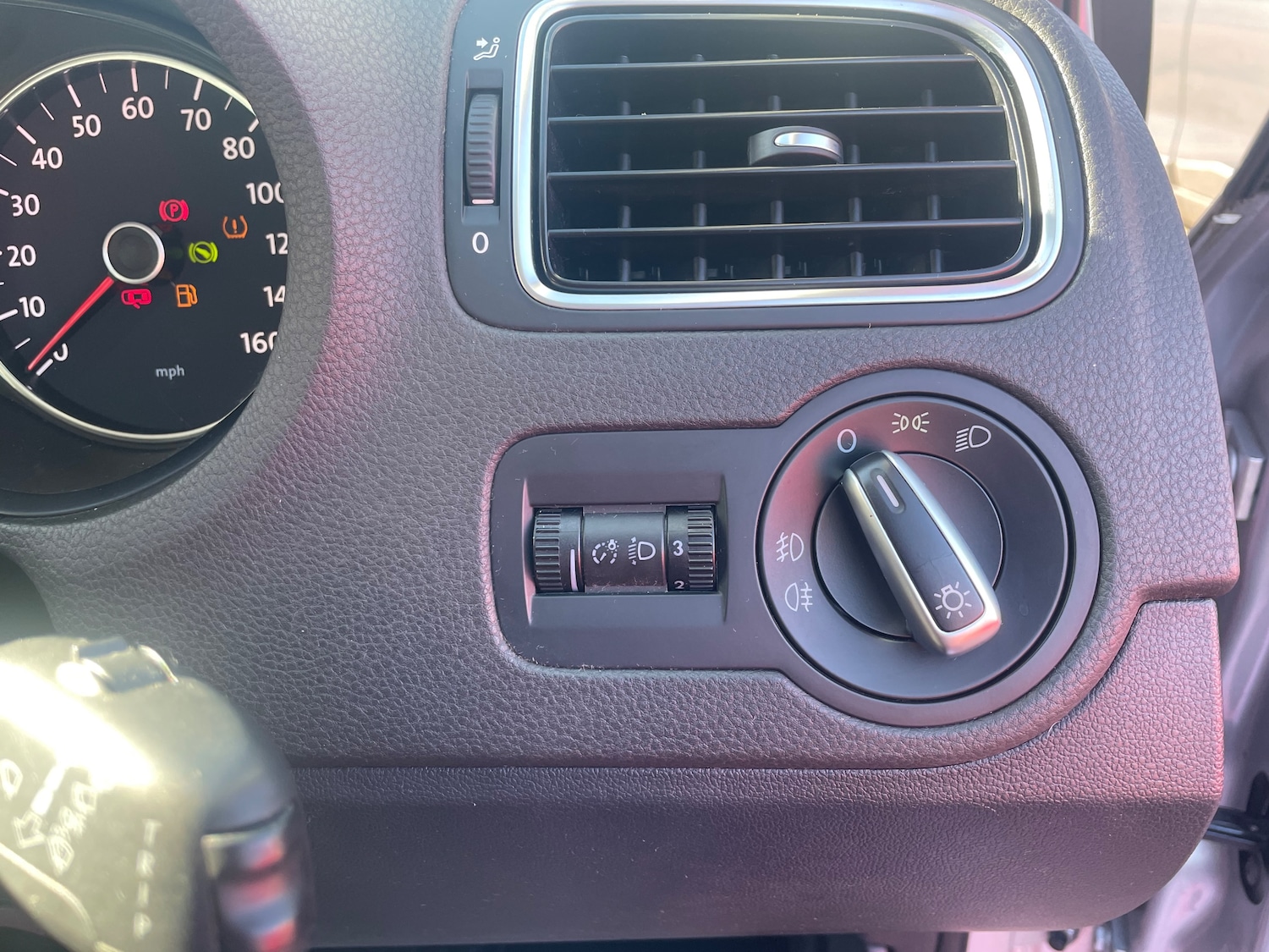 Used Volkswagen Polo 2012 for sale - 75724230: Photo 10