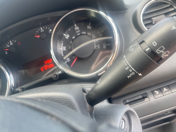 Used Peugeot 5008 2012 for sale - 75582349: Photo 11