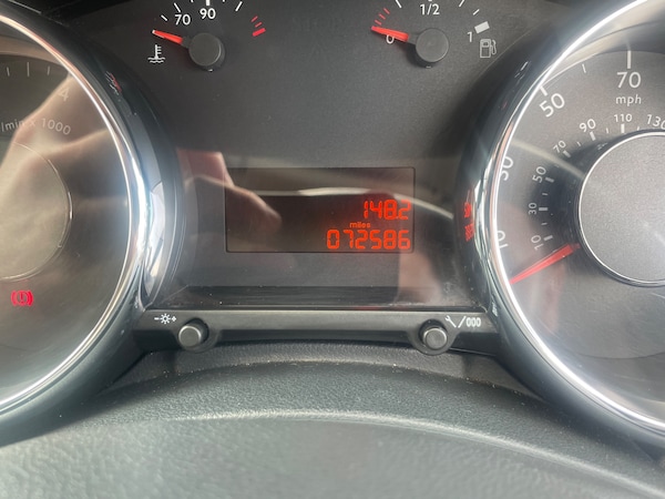 Used Peugeot 5008 2012 for sale - 75582349: Photo 13