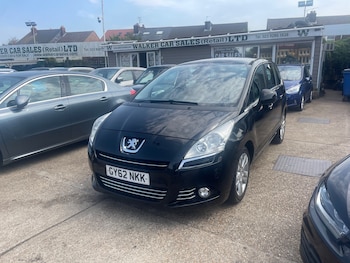 Peugeot - 5008