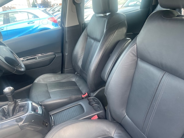 Used Peugeot 5008 2012 for sale - 75582349: Photo 22