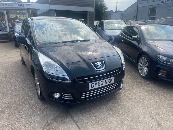Used Peugeot 5008 2012 for sale - 75582349: Photo 3