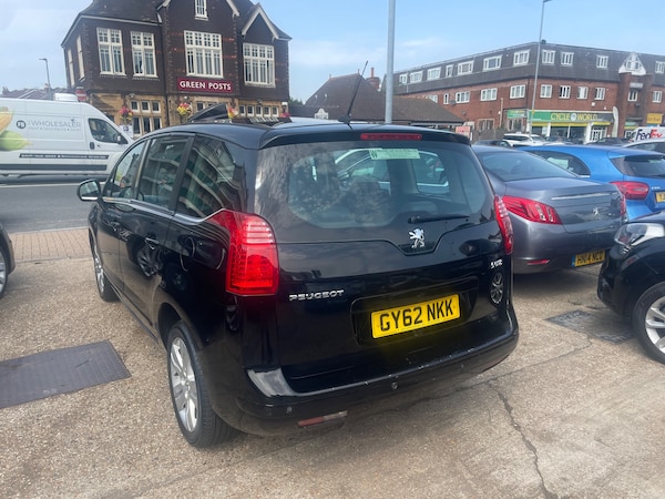 Used Peugeot 5008 2012 for sale - 75582349: Photo 6
