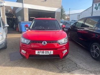 Used Ssangyong Tivoli 2018 for sale - 77820027: Photo