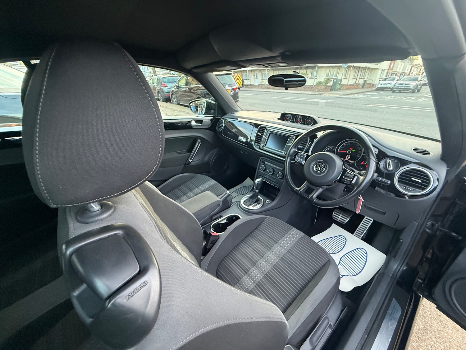 Used Volkswagen Beetle 2015 for sale - 77989794: Photo 16