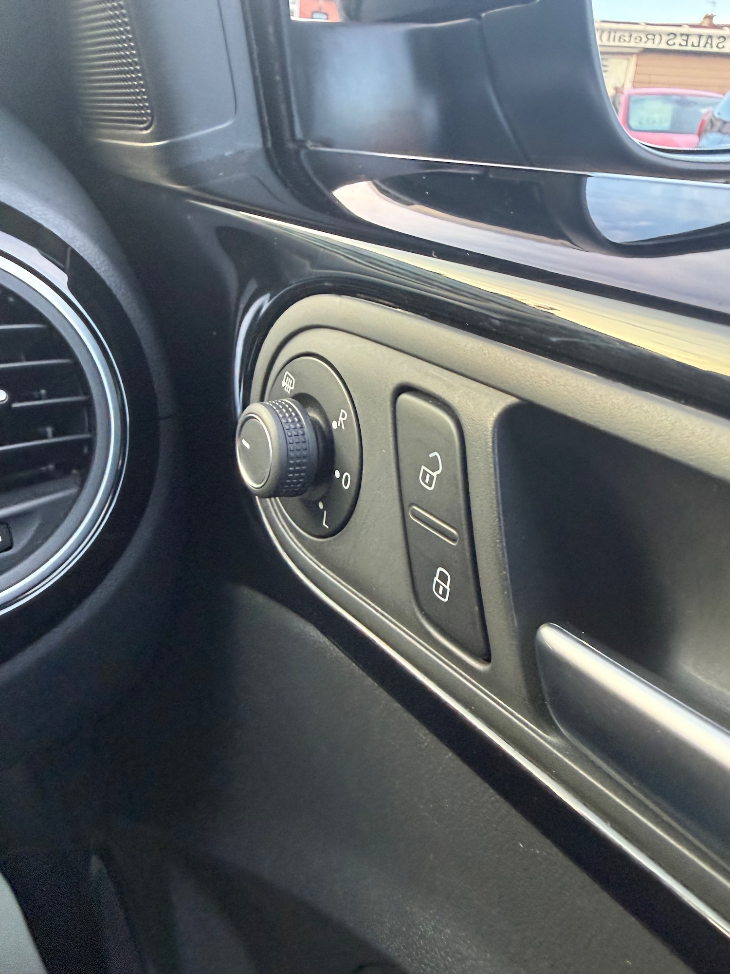 Used Volkswagen Beetle 2015 for sale - 77989794: Photo 27