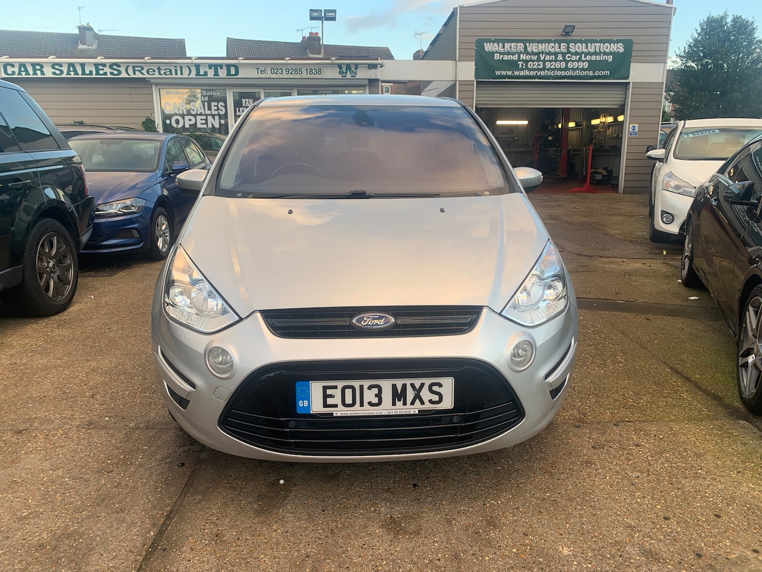 Used Ford S-Max 2013 for sale - 76143635: Photo 2
