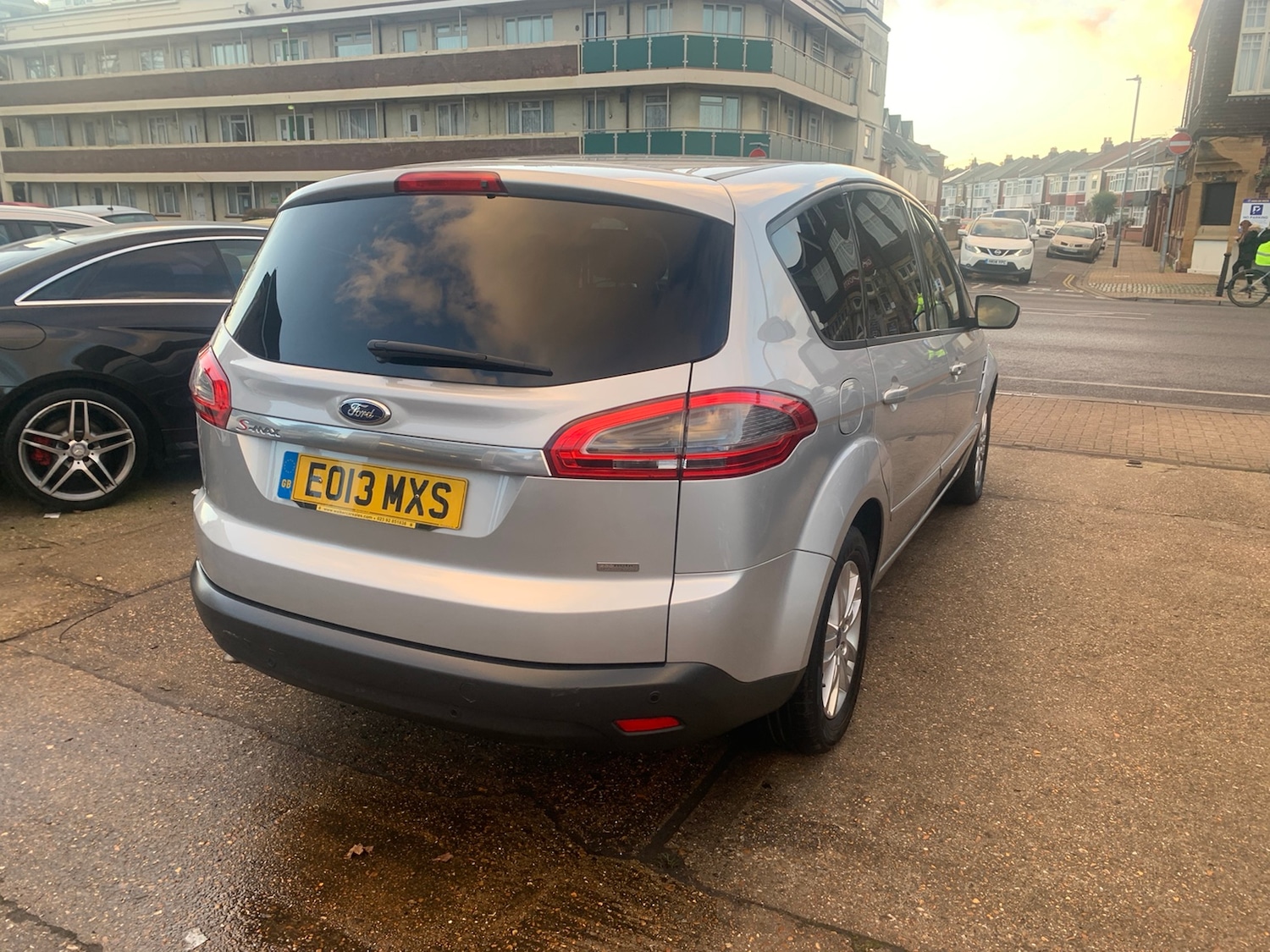 Used Ford S-Max 2013 for sale - 76143635: Photo 4