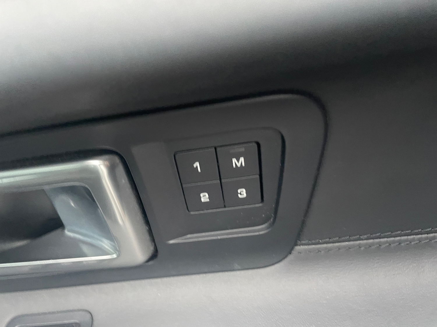 Used Land Rover Discovery Sport 2015 for sale - 76792459: Photo 13