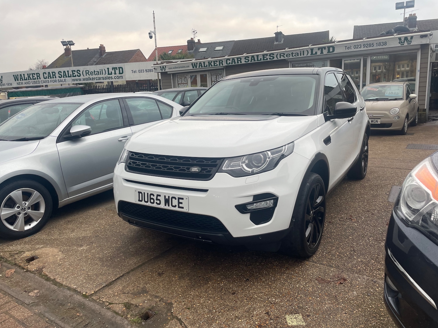 Used Land Rover Discovery Sport 2015 for sale - 76792459: Photo 2