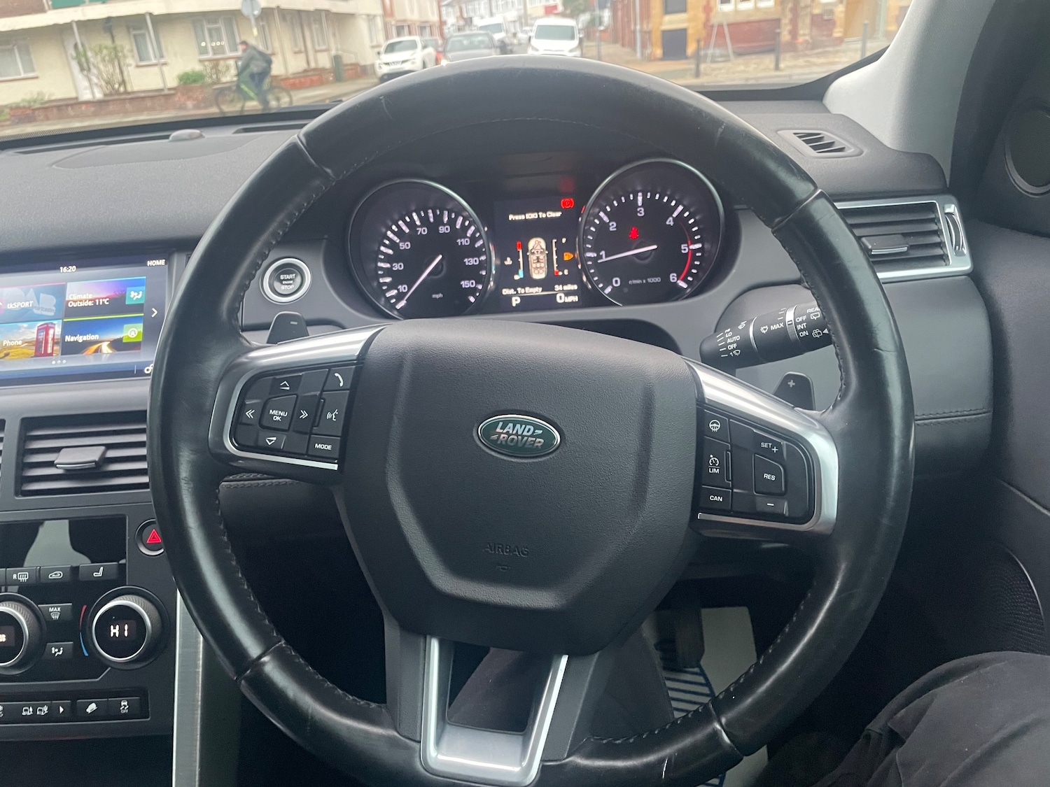 Used Land Rover Discovery Sport 2015 for sale - 76792459: Photo 20