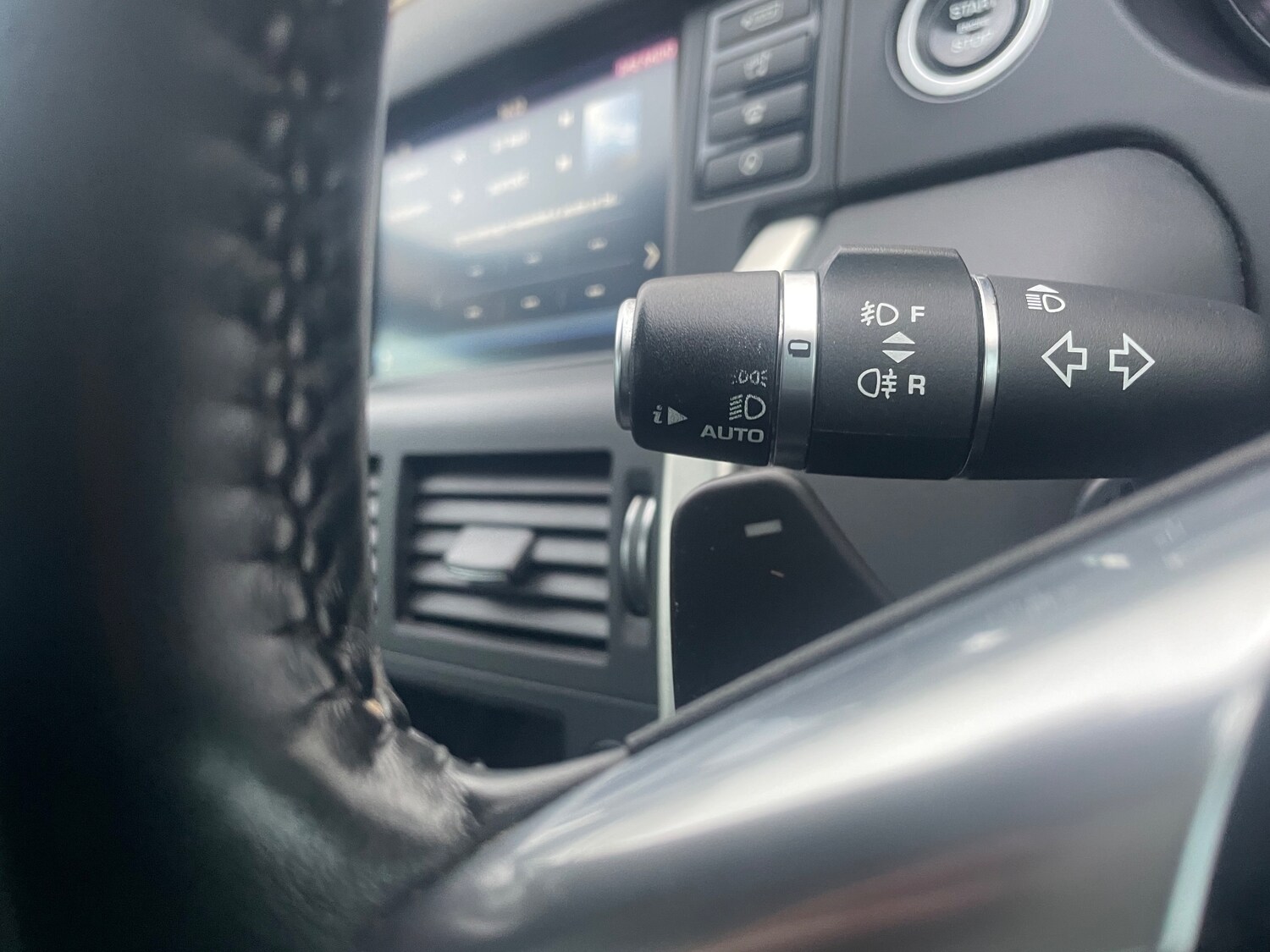 Used Land Rover Discovery Sport 2015 for sale - 76792459: Photo 27