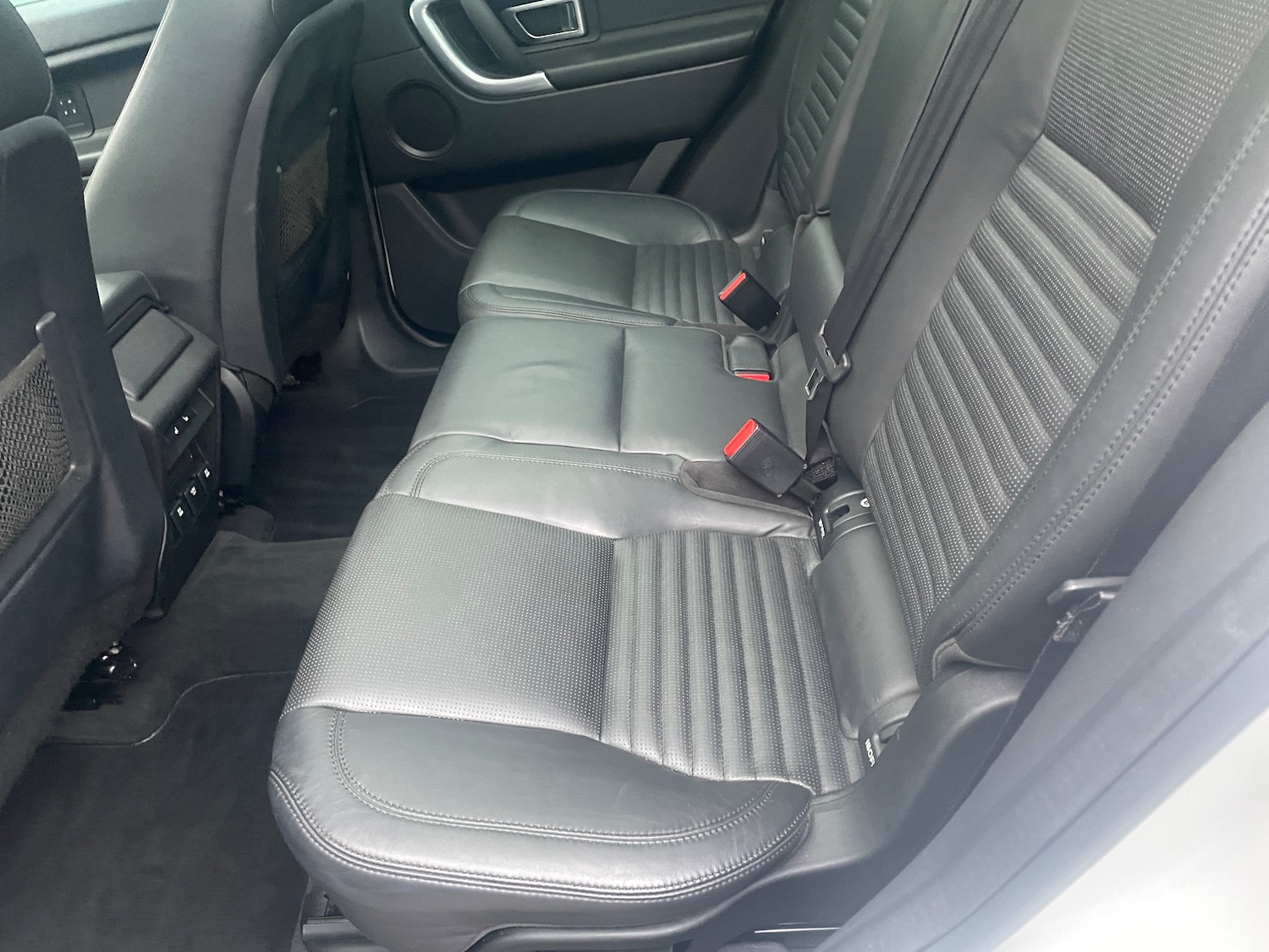 Used Land Rover Discovery Sport 2015 for sale - 76792459: Photo 35