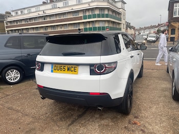 Used Land Rover Discovery Sport 2015 for sale - 76792459: Photo