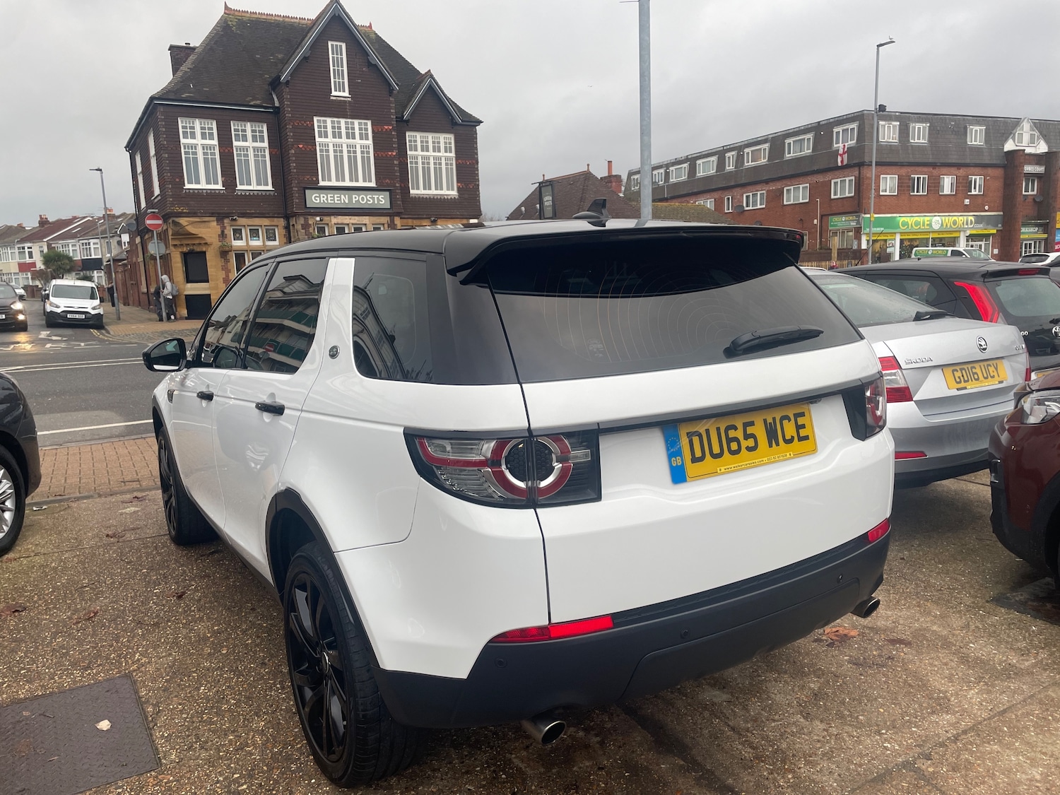 Used Land Rover Discovery Sport 2015 for sale - 76792459: Photo 6
