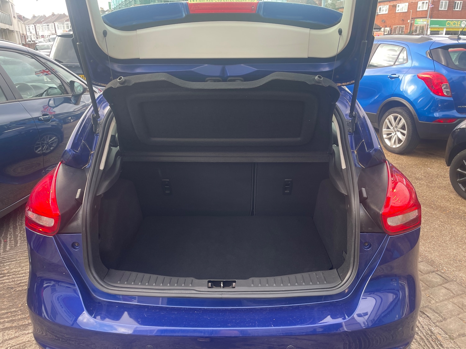 Used Ford Focus 2015 for sale - 76128019: Photo 7