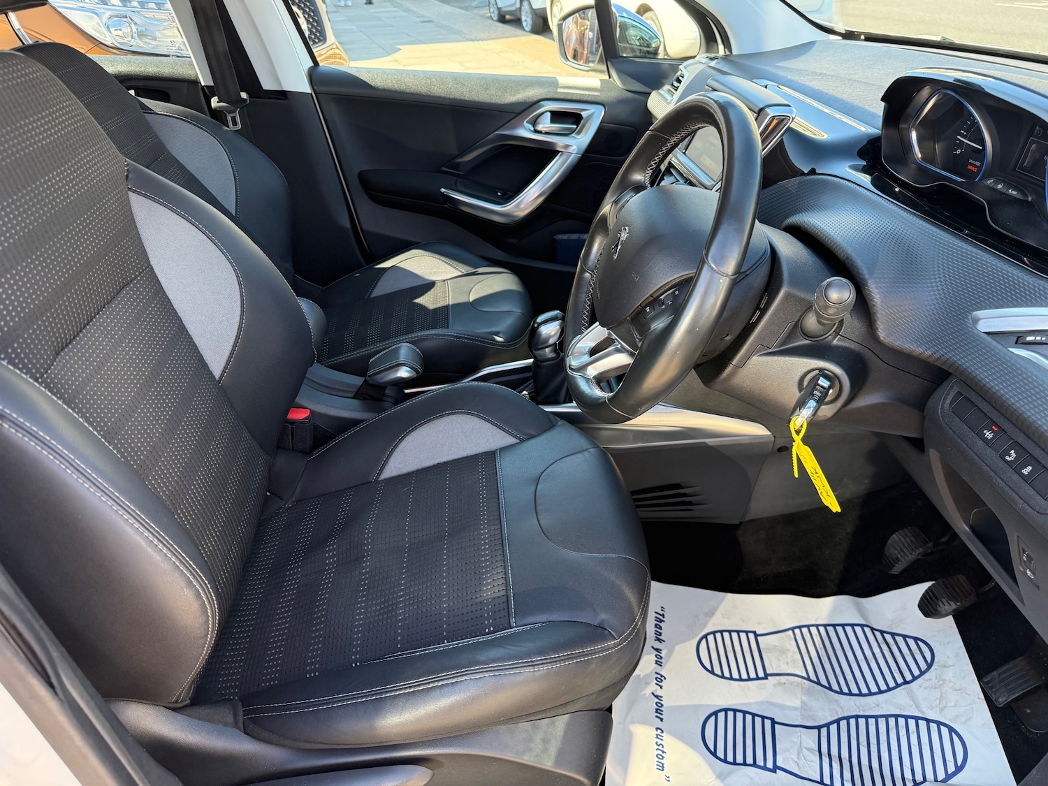 Used Peugeot 2008 2014 for sale - 76466267: Photo 15