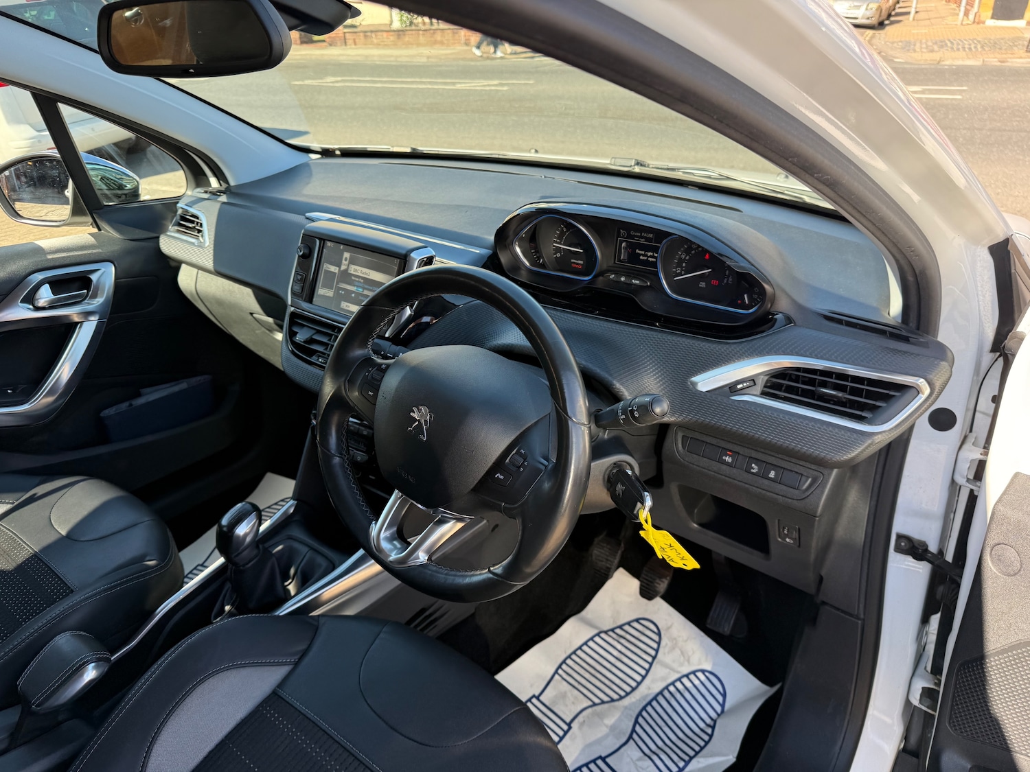 Used Peugeot 2008 2014 for sale - 76466267: Photo 18