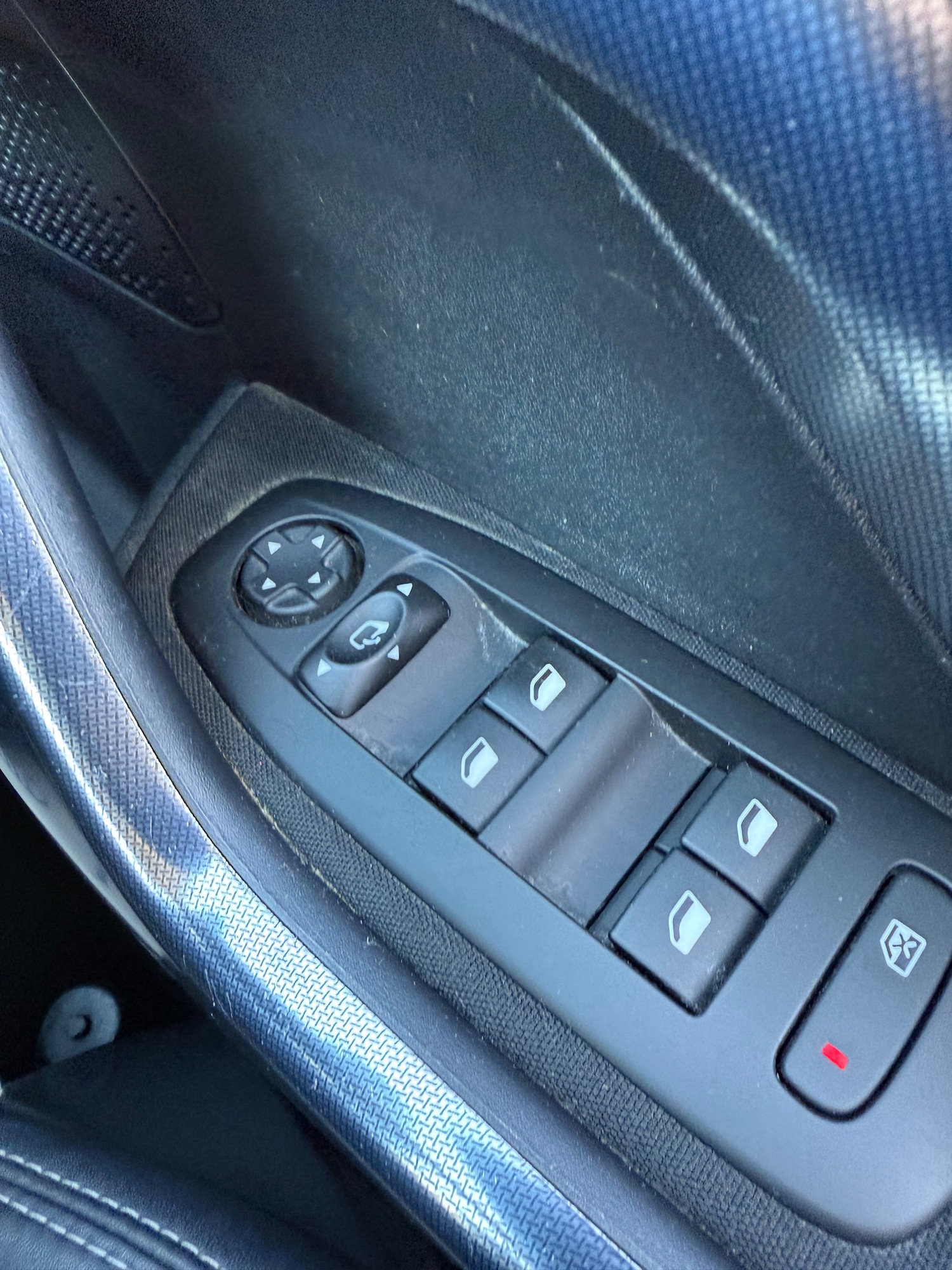 Used Peugeot 2008 2014 for sale - 76466267: Photo 20