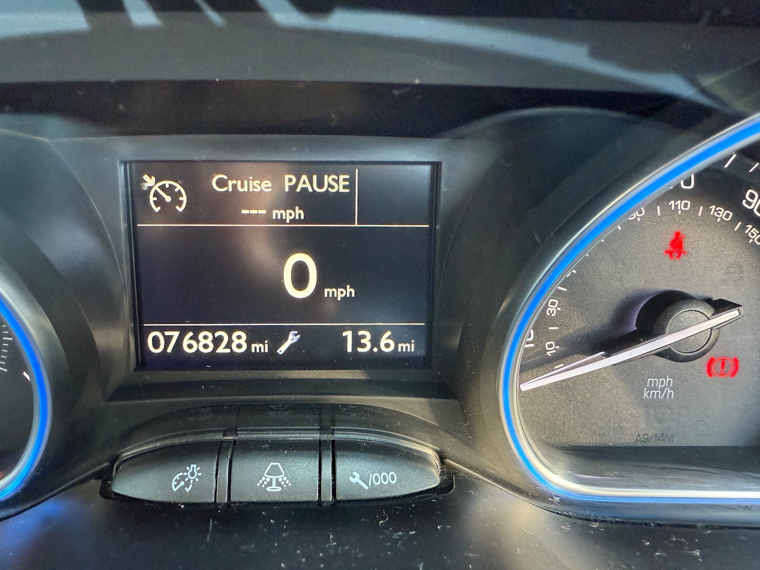 Used Peugeot 2008 2014 for sale - 76466267: Photo 29