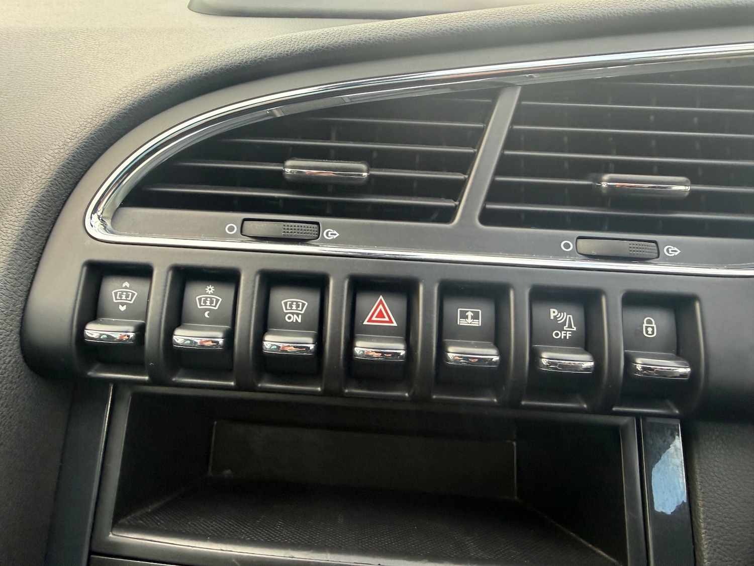 Used Peugeot 3008 2016 for sale - 76273762: Photo 35