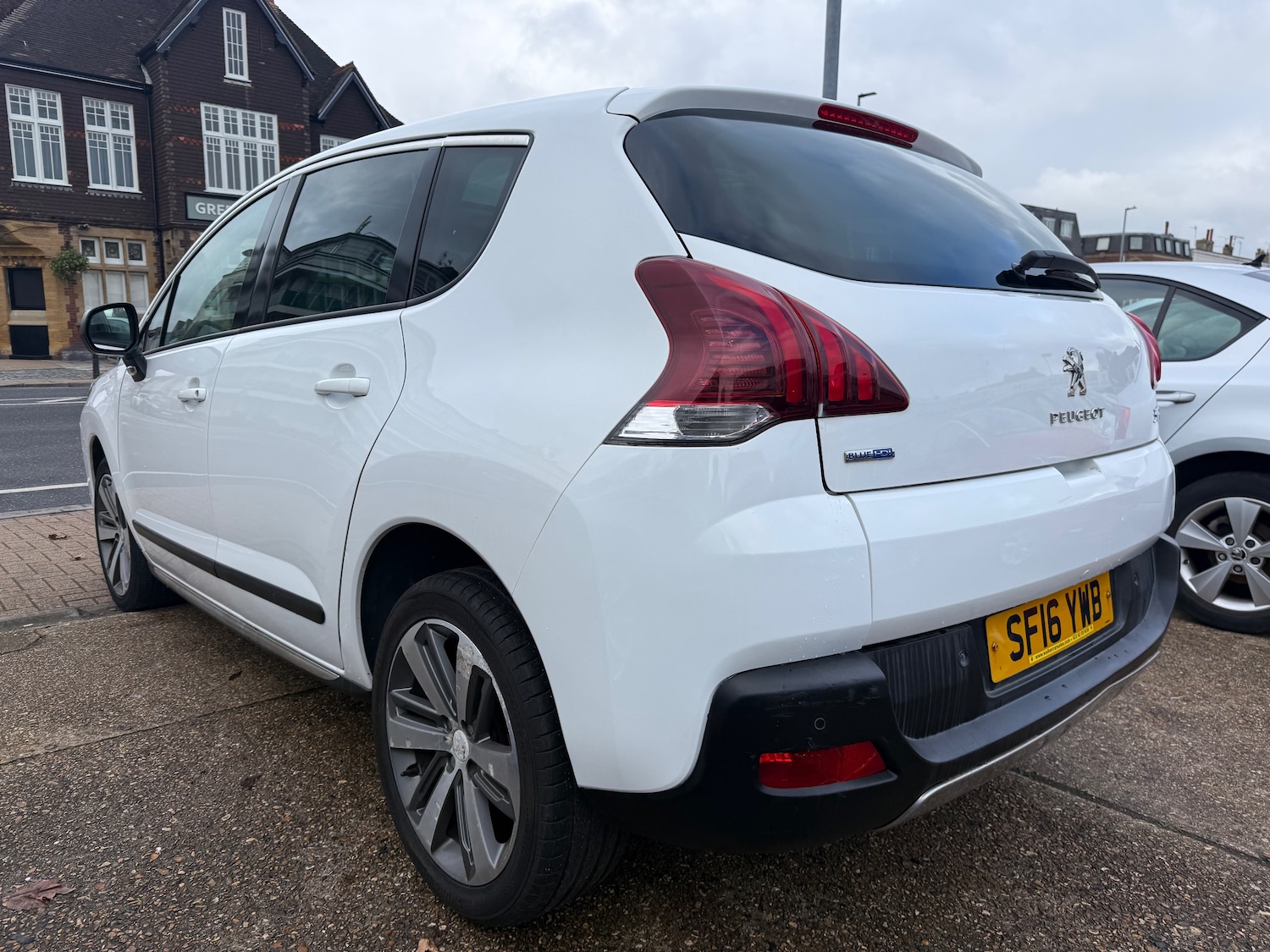 Used Peugeot 3008 2016 for sale - 76273762: Photo 4