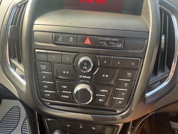 Used Vauxhall Zafira 2015 for sale - 75277575: Photo 25