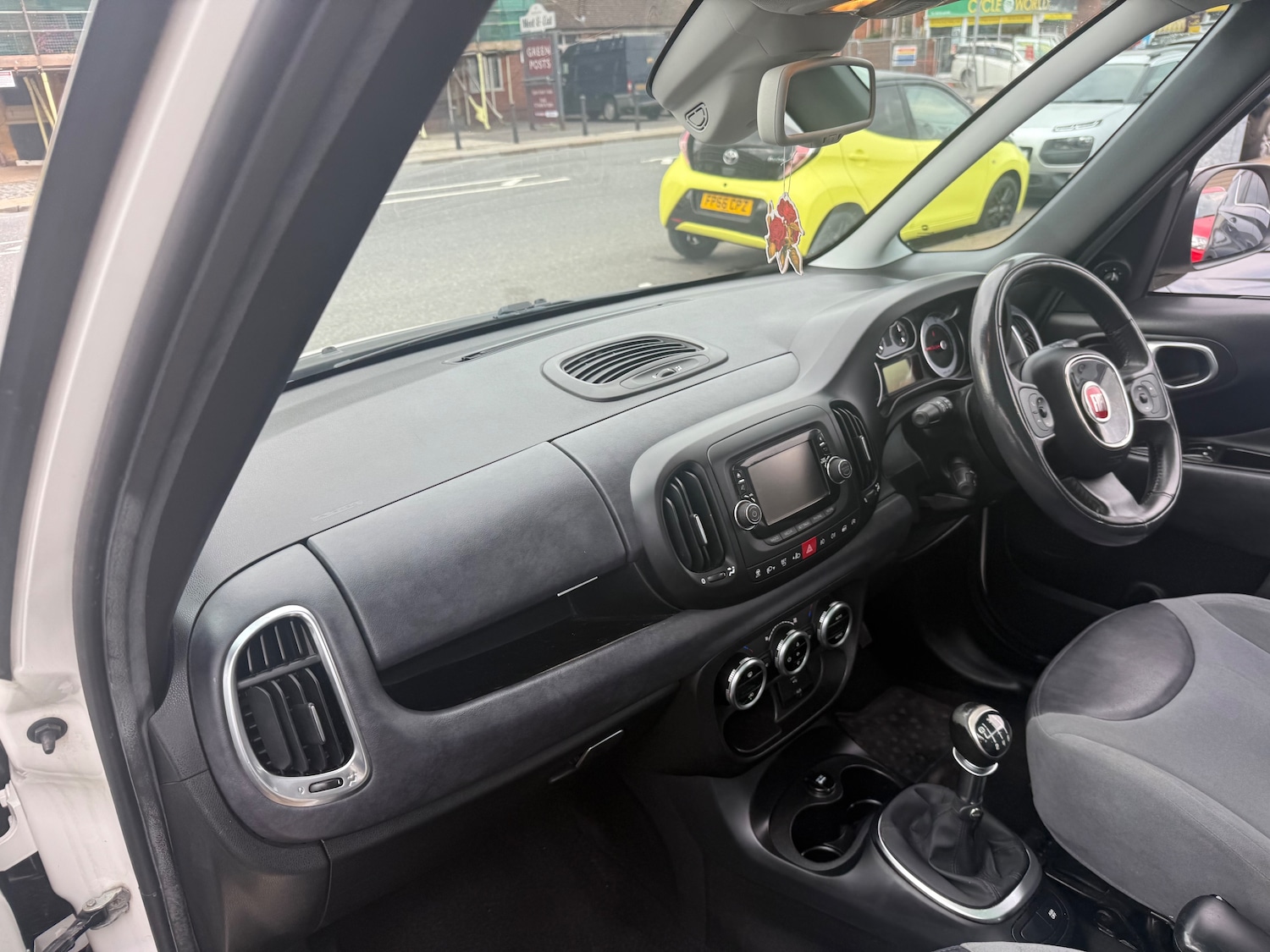 Used Fiat 500L 2013 for sale - 76224975: Photo 10