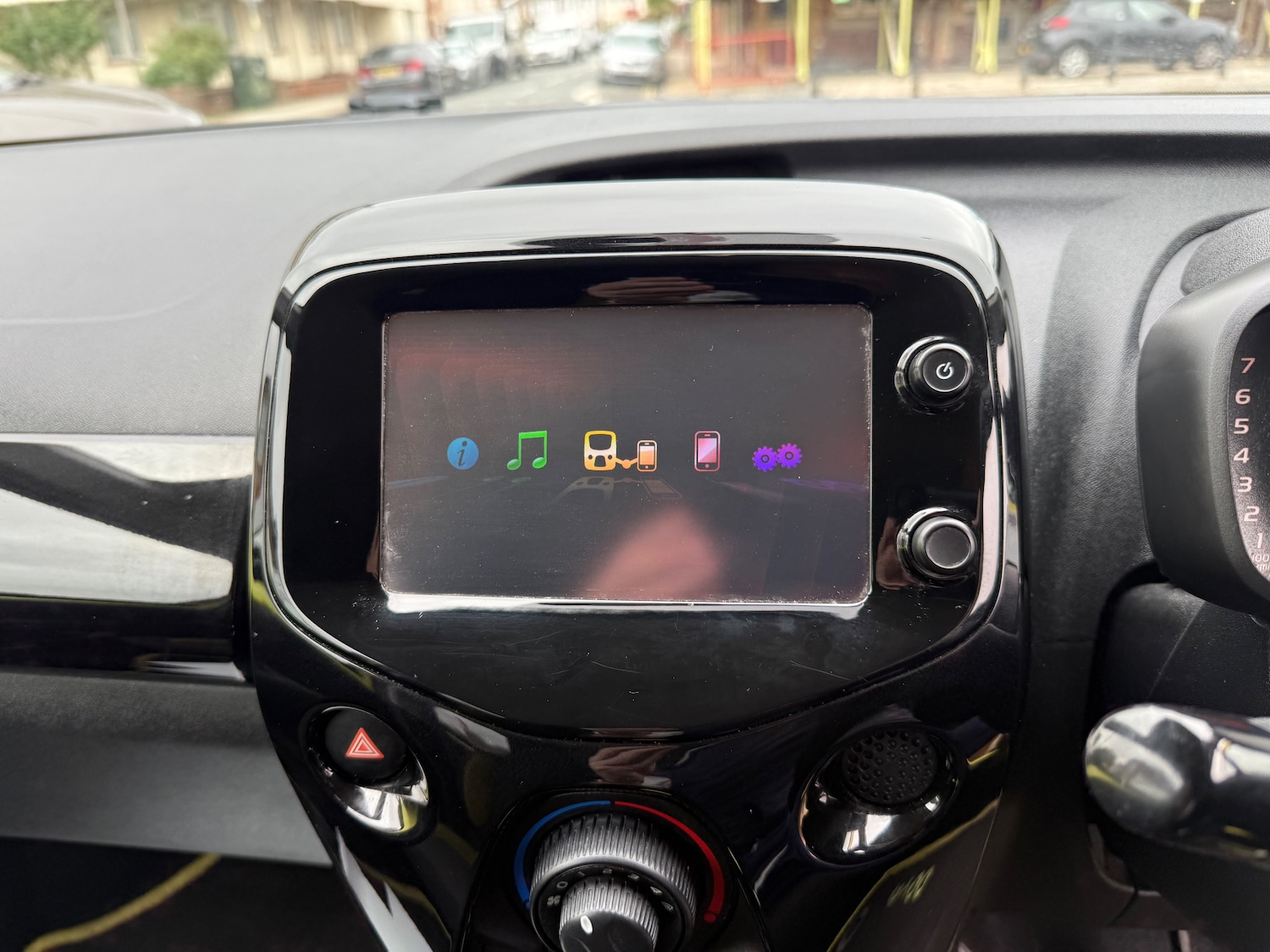 Used Toyota AYGO 2016 for sale - 75650933: Photo 14