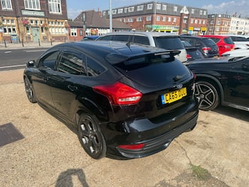 Used Ford Focus 2015 for sale - 79627078: Photo