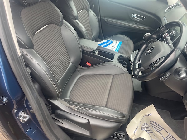 Used Renault Grand Scenic 2017 for sale - 75567844: Photo 26