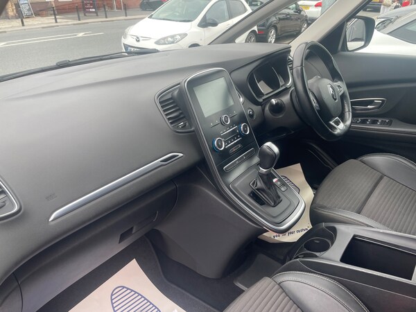 Used Renault Grand Scenic 2017 for sale - 75567844: Photo 31