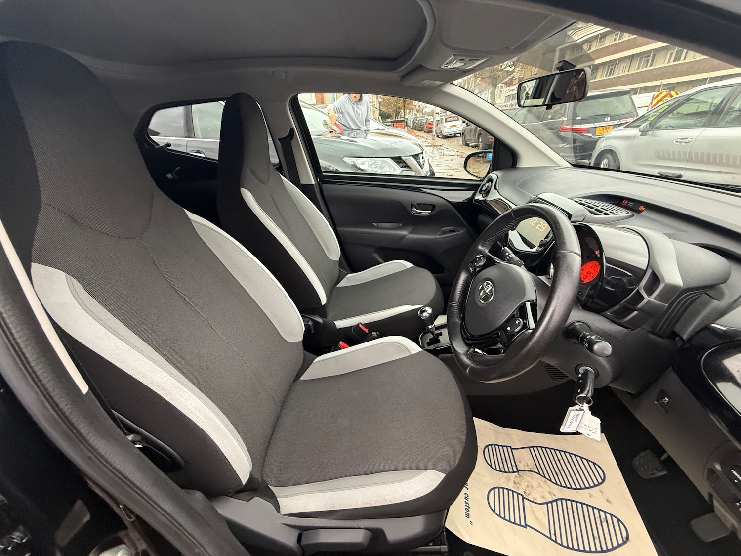 Used Toyota AYGO 2017 for sale - 76466261: Photo 15