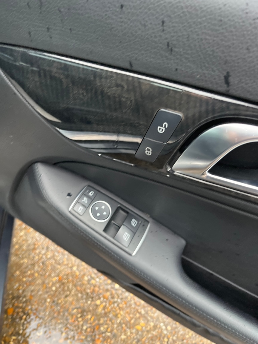 Used Mercedes-Benz SLK 2011 for sale - 77919129: Photo 15