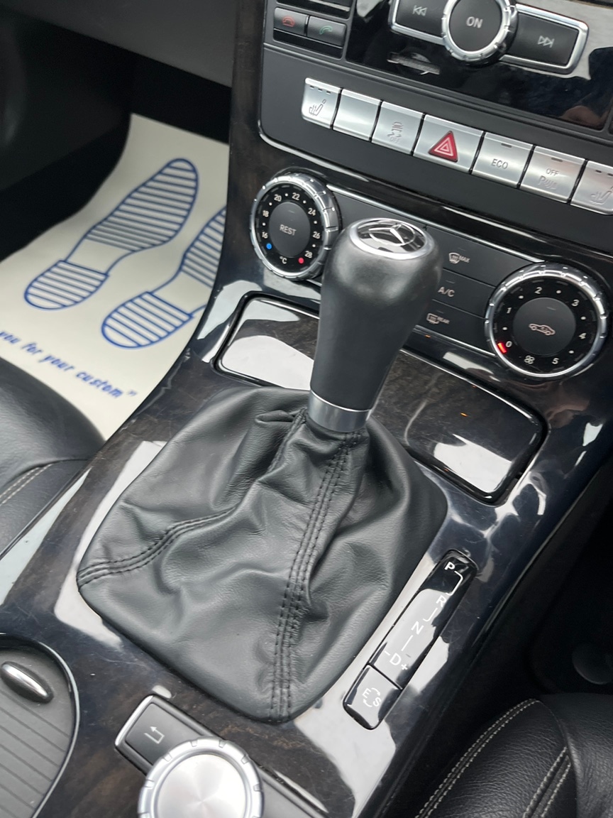 Used Mercedes-Benz SLK 2011 for sale - 77919129: Photo 18