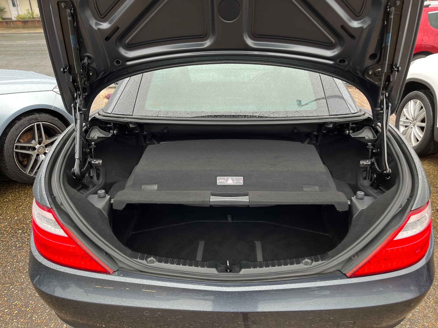 Used Mercedes-Benz SLK 2011 for sale - 77919129: Photo 9