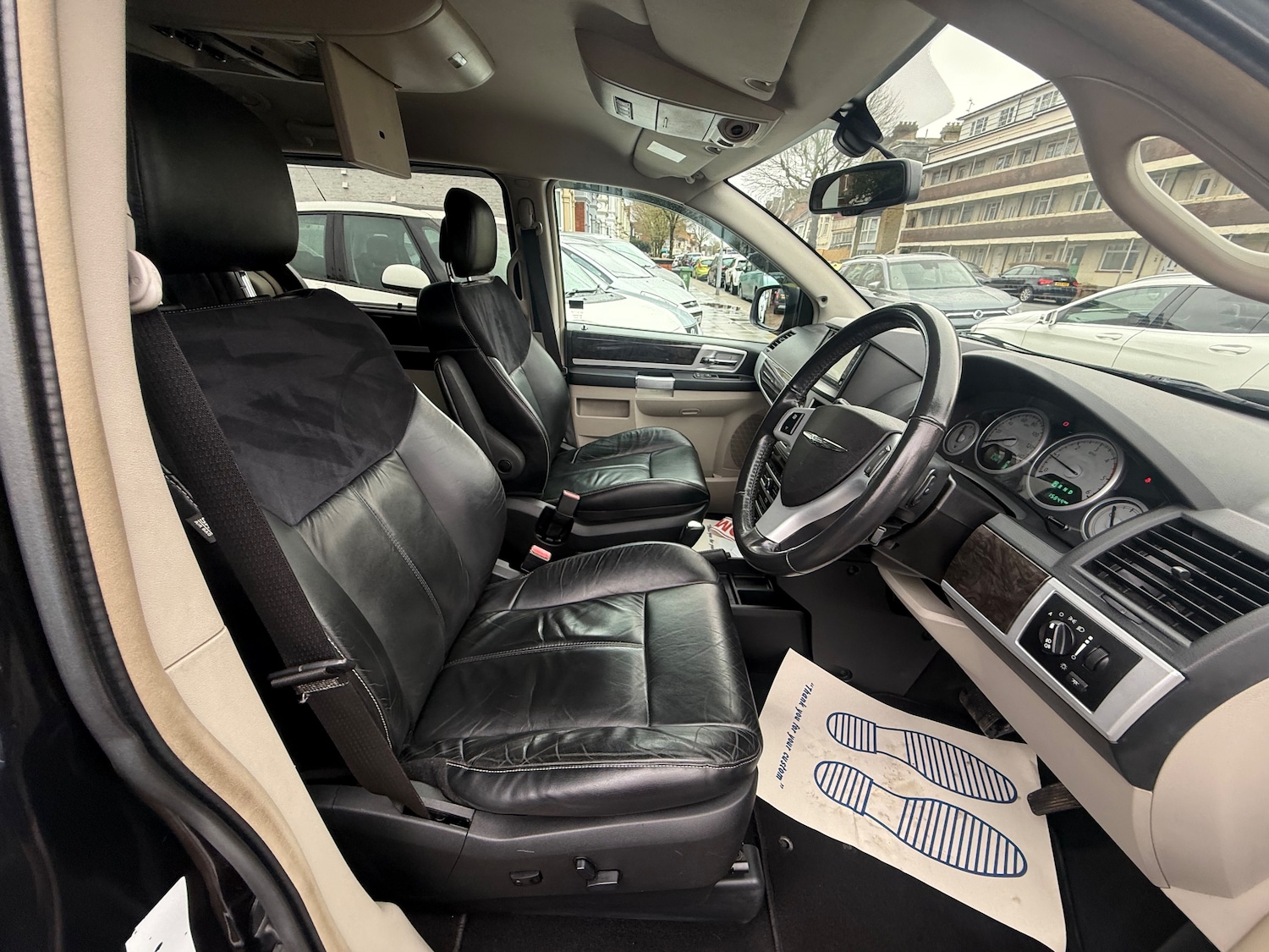 Used Chrysler Grand Voyager 2014 for sale - 77450922: Photo 25