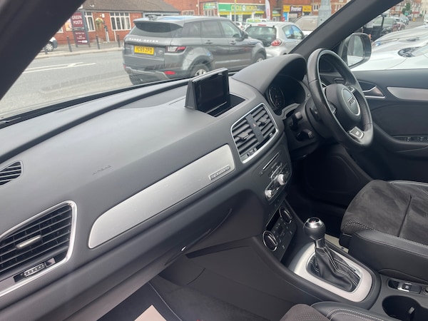 Used Audi Q3 2016 for sale - 74757277: Photo 33