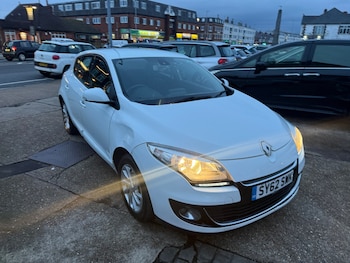 Used Renault Megane 2012 for sale - 77350494: Photo