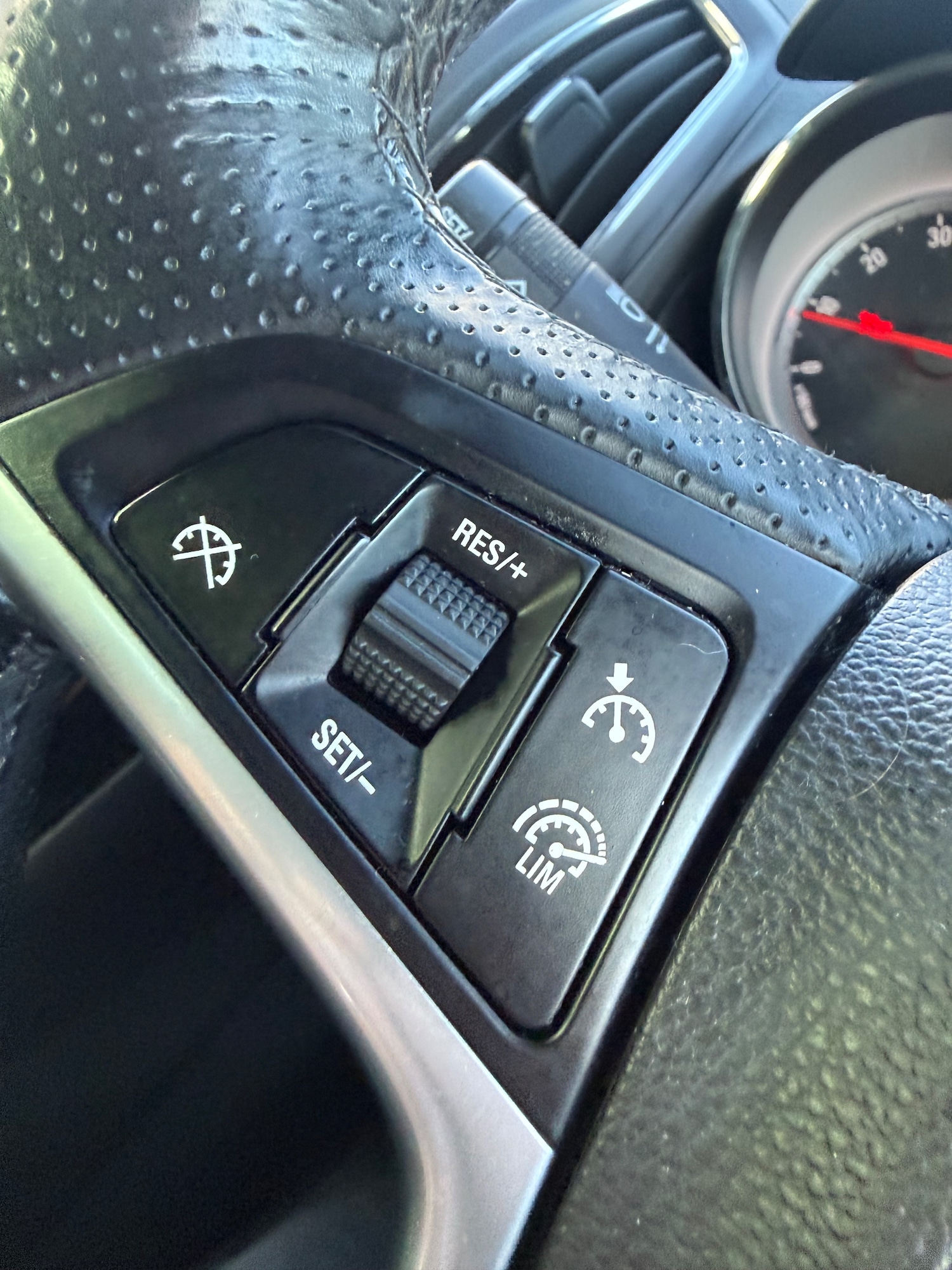 Used Vauxhall Zafira Tourer 2016 for sale - 76957661: Photo 24