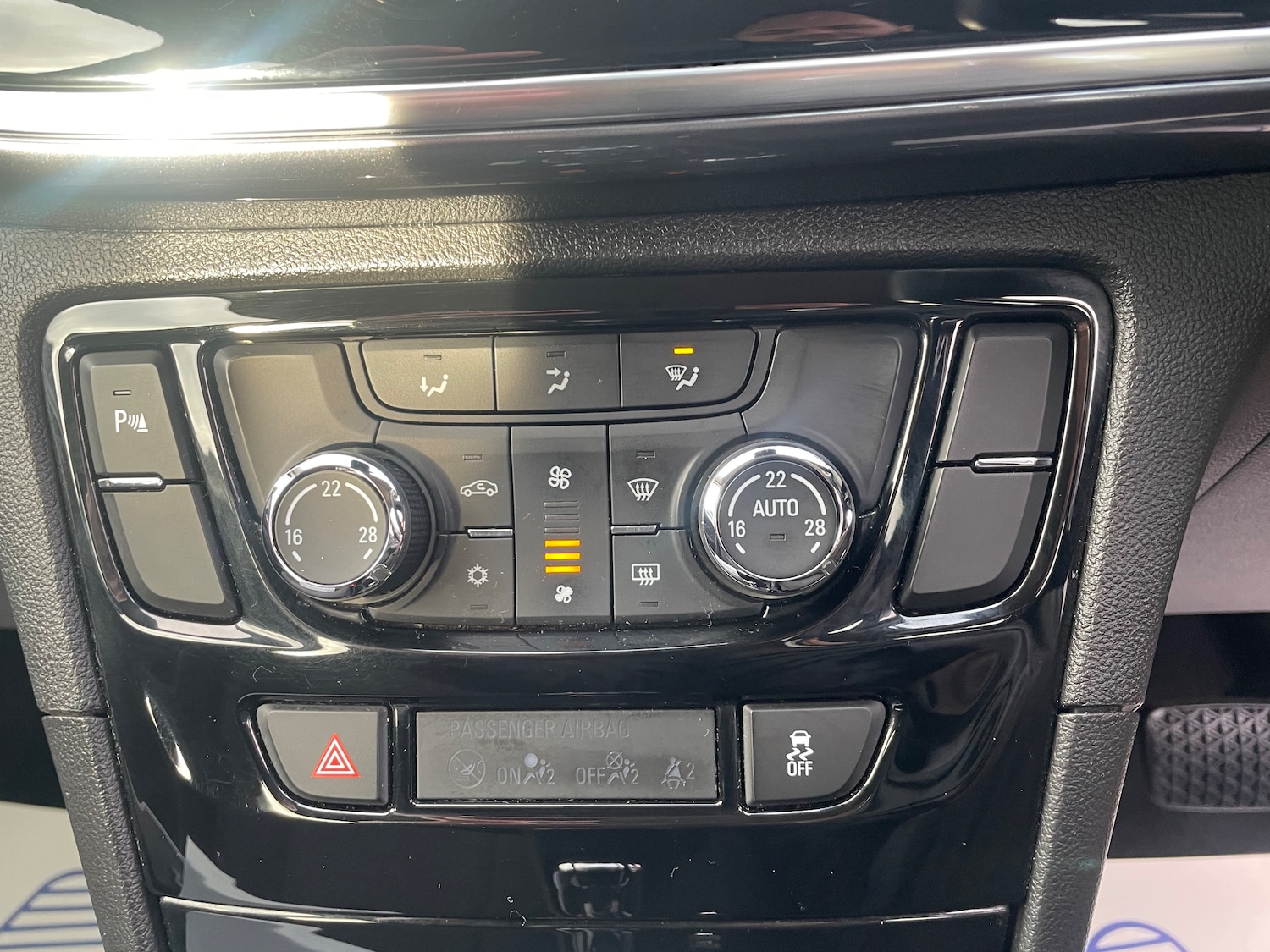 Used Vauxhall Mokka X 2017 for sale - 76985666: Photo 15