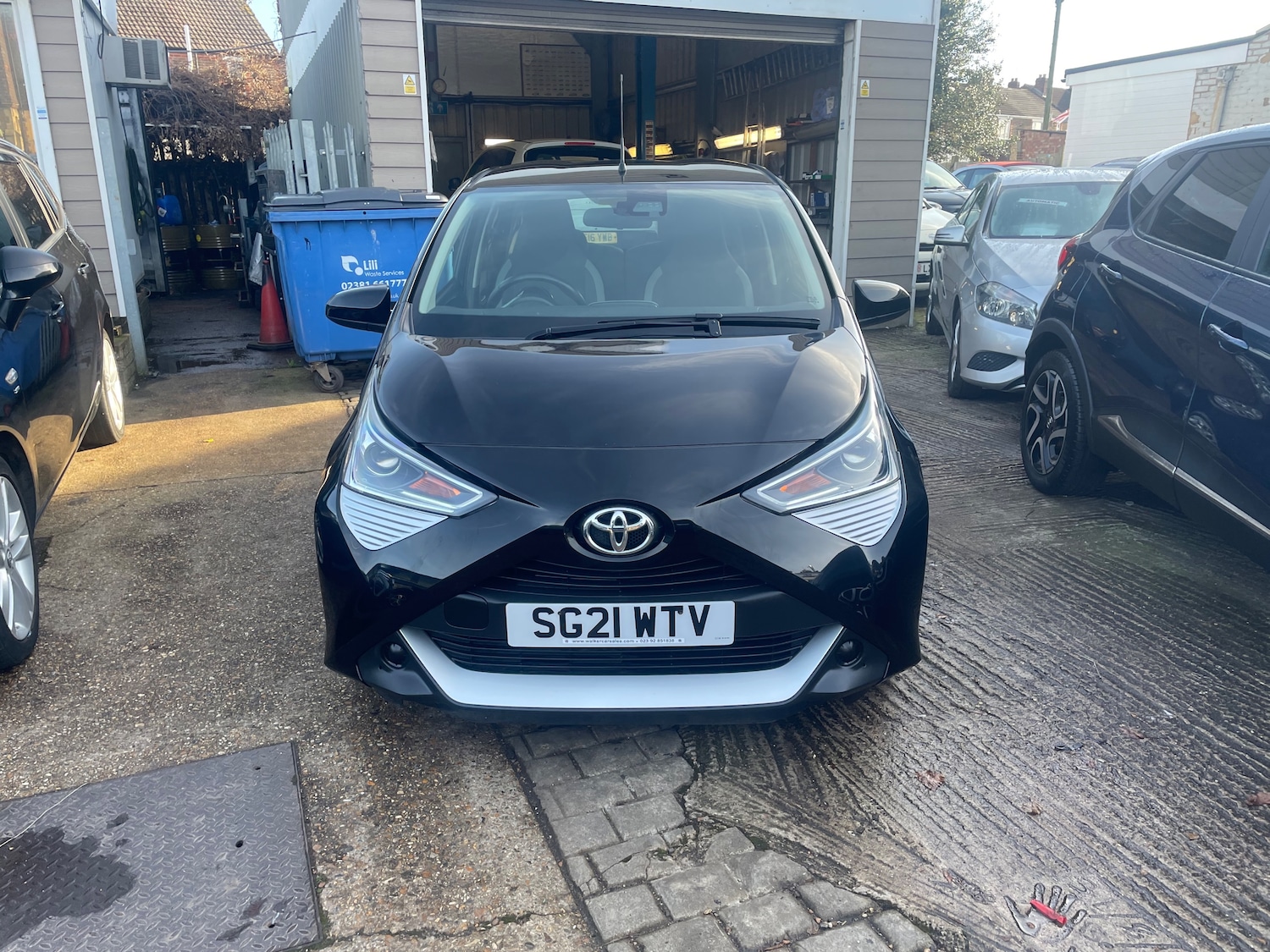Used Toyota AYGO 2021 for sale - 76792452: Photo 2