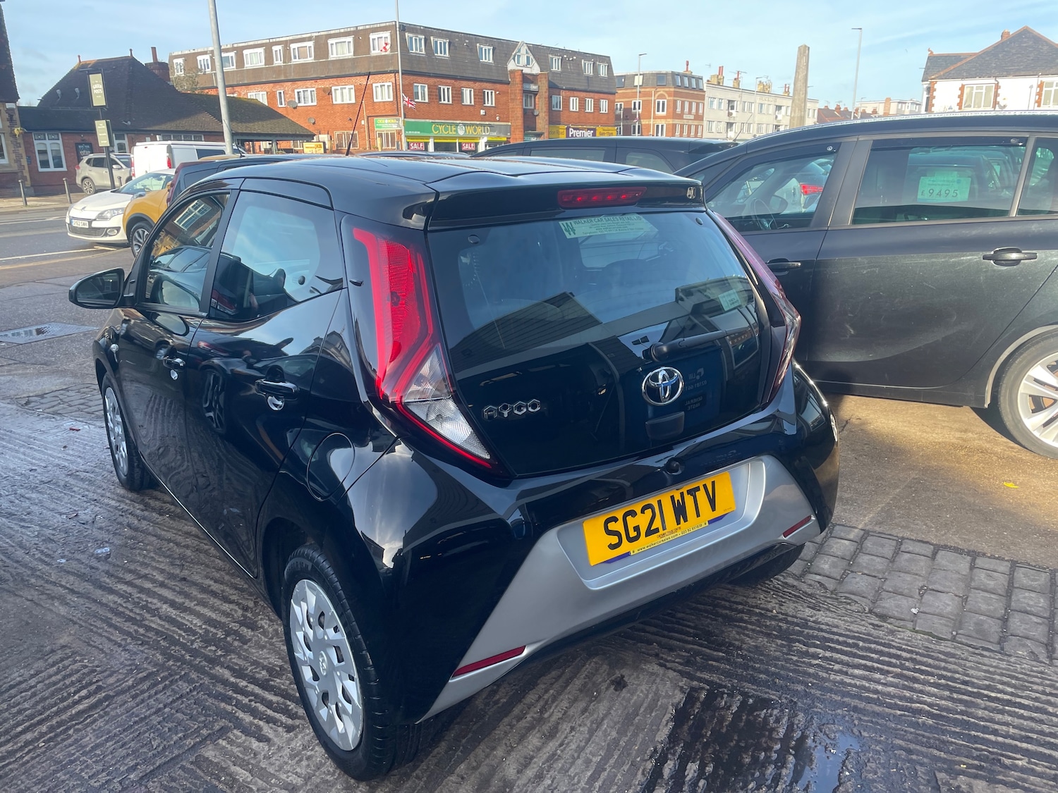 Used Toyota AYGO 2021 for sale - 76792452: Photo 4