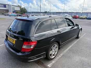 Used Mercedes-Benz C-Class 2010 for sale - 75897897: Photo