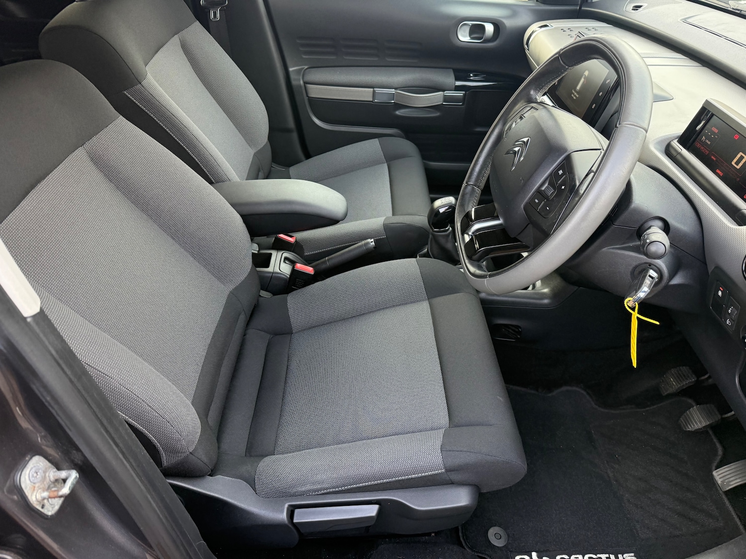 Used Citroen C4 Cactus 2017 for sale - 76287952: Photo 17
